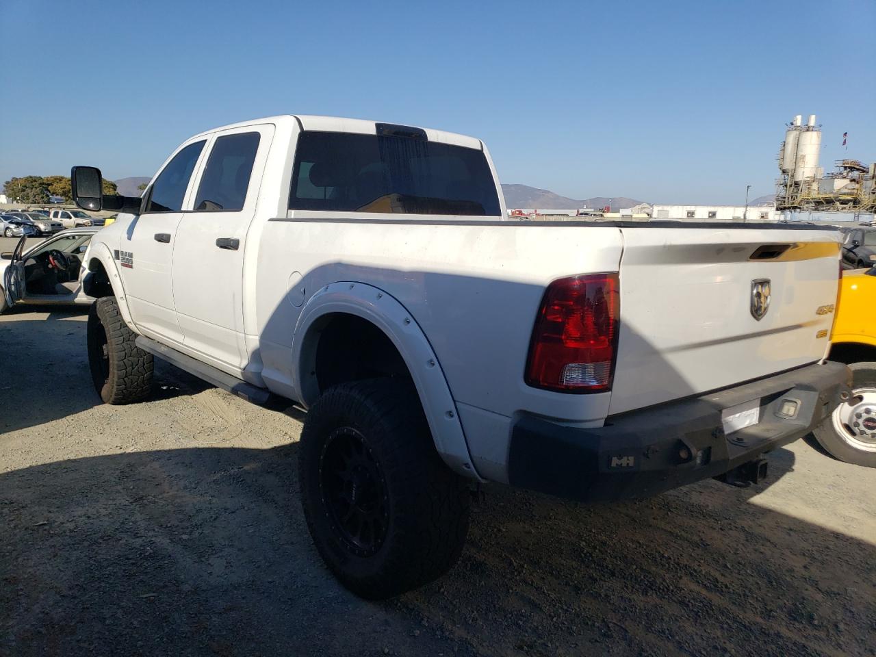 Изображение 2 2017 RAM 2500 ST 2017 с VIN 3C6UR5CLXHG519341