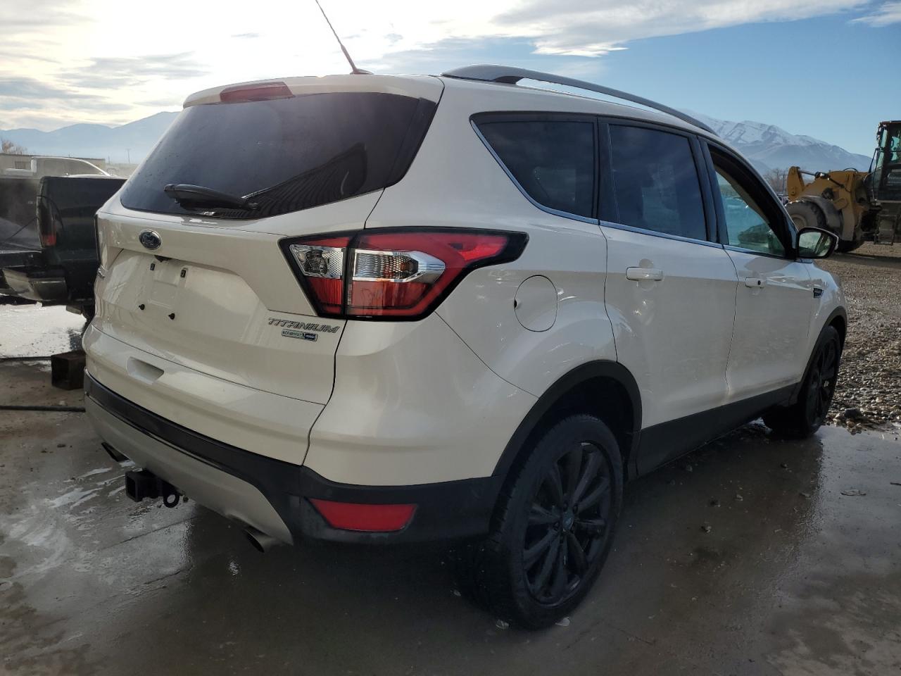 Obraz 3 z 2017 FORD ESCAPE TITANIUM 2017 z VIN 1FMCU9J91HUC25823