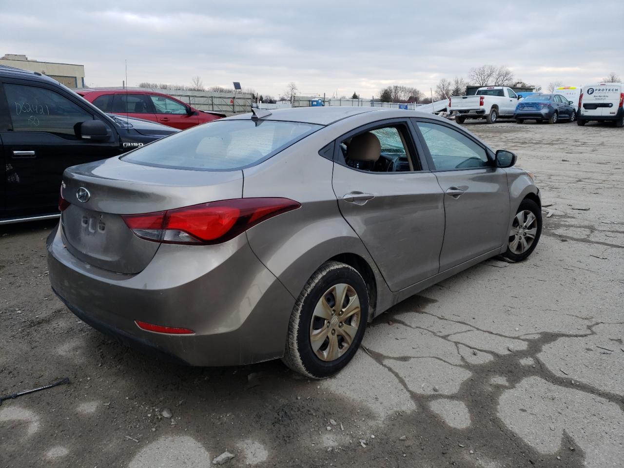 Image 3 of 2016 HYUNDAI ELANTRA SE 2016 with VIN 5NPDH4AE8GH704455