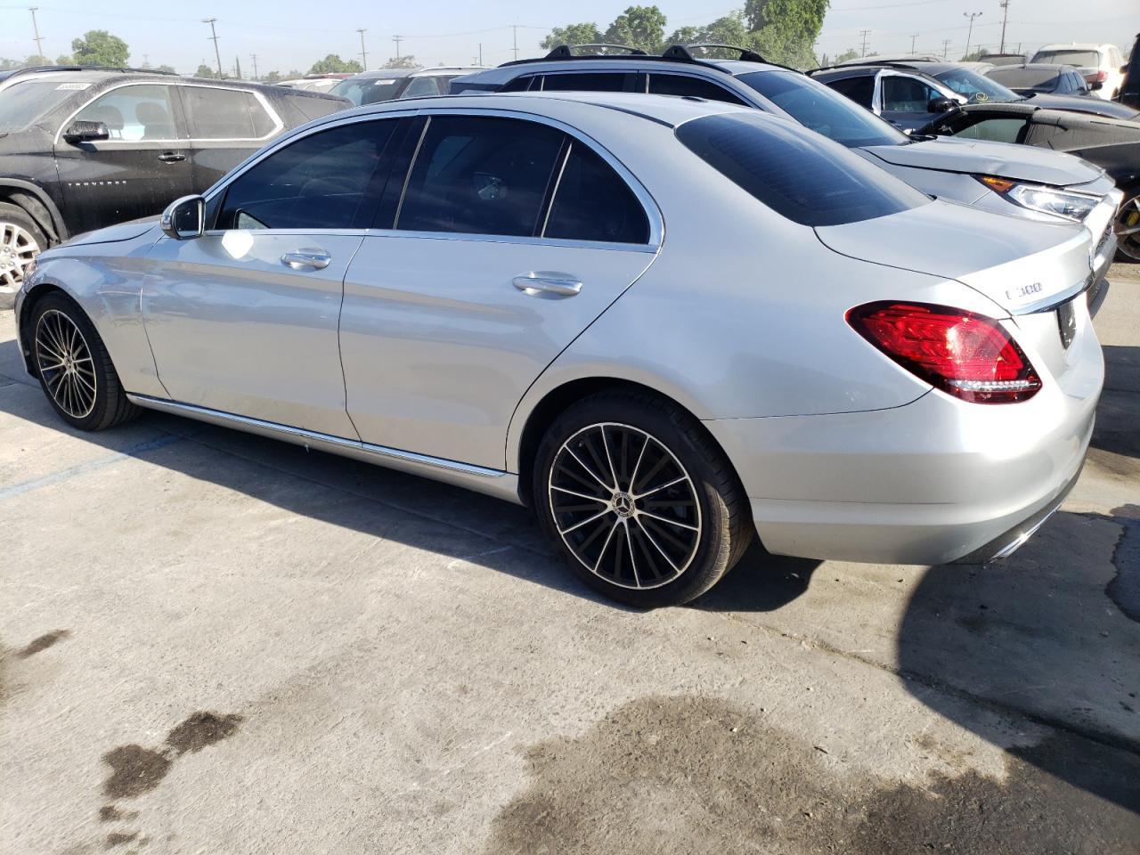 Изображение 2 2020 MERCEDES-BENZ C 300 2020 с VIN 55SWF8DB1LU327269