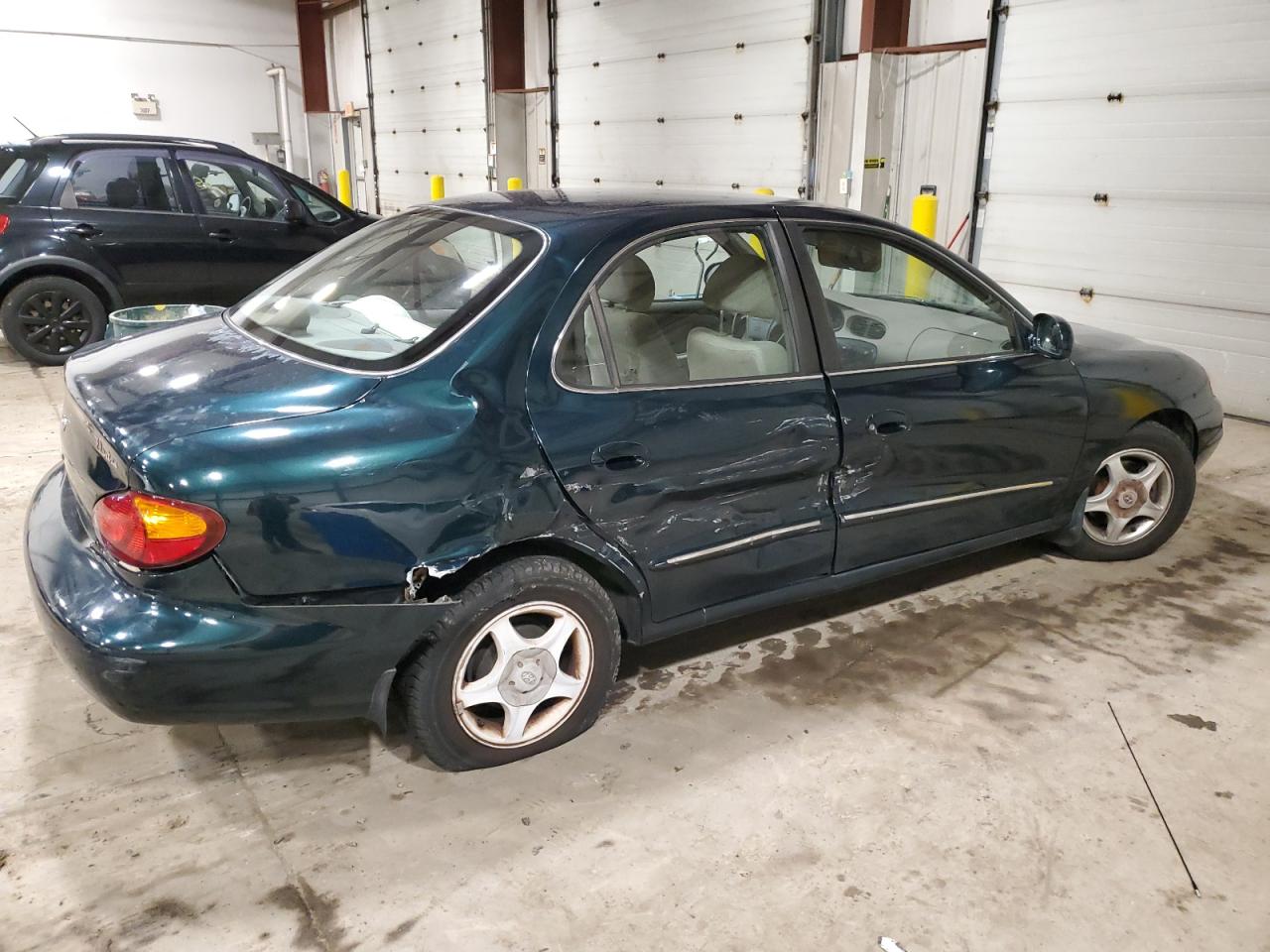 Изображение 3 2000 HYUNDAI ELANTRA GLS 2000 с VIN KMHJF35F9YU973184