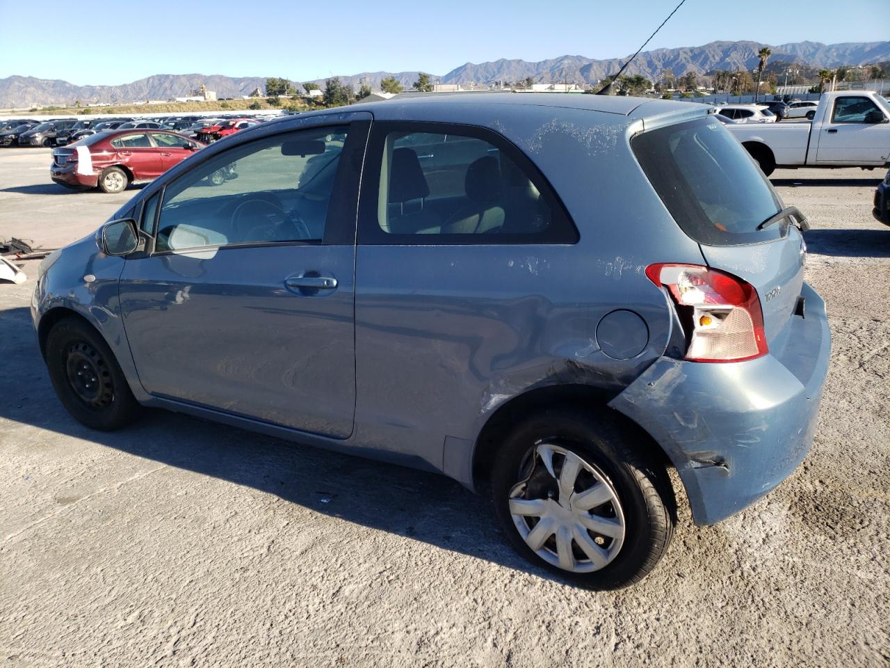 Image 2 of 2007 TOYOTA YARIS  2007 with VIN JTDJT923175092854