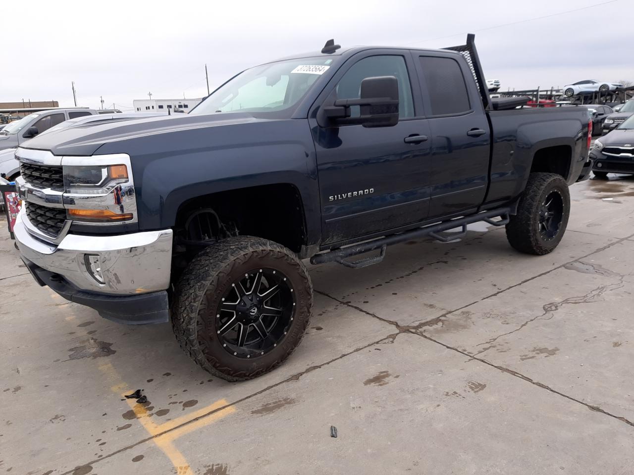 Image 1 of 2019 CHEVROLET SILVERADO LD K1500 LT 2019 with VIN 2GCVKPEC6K1105323