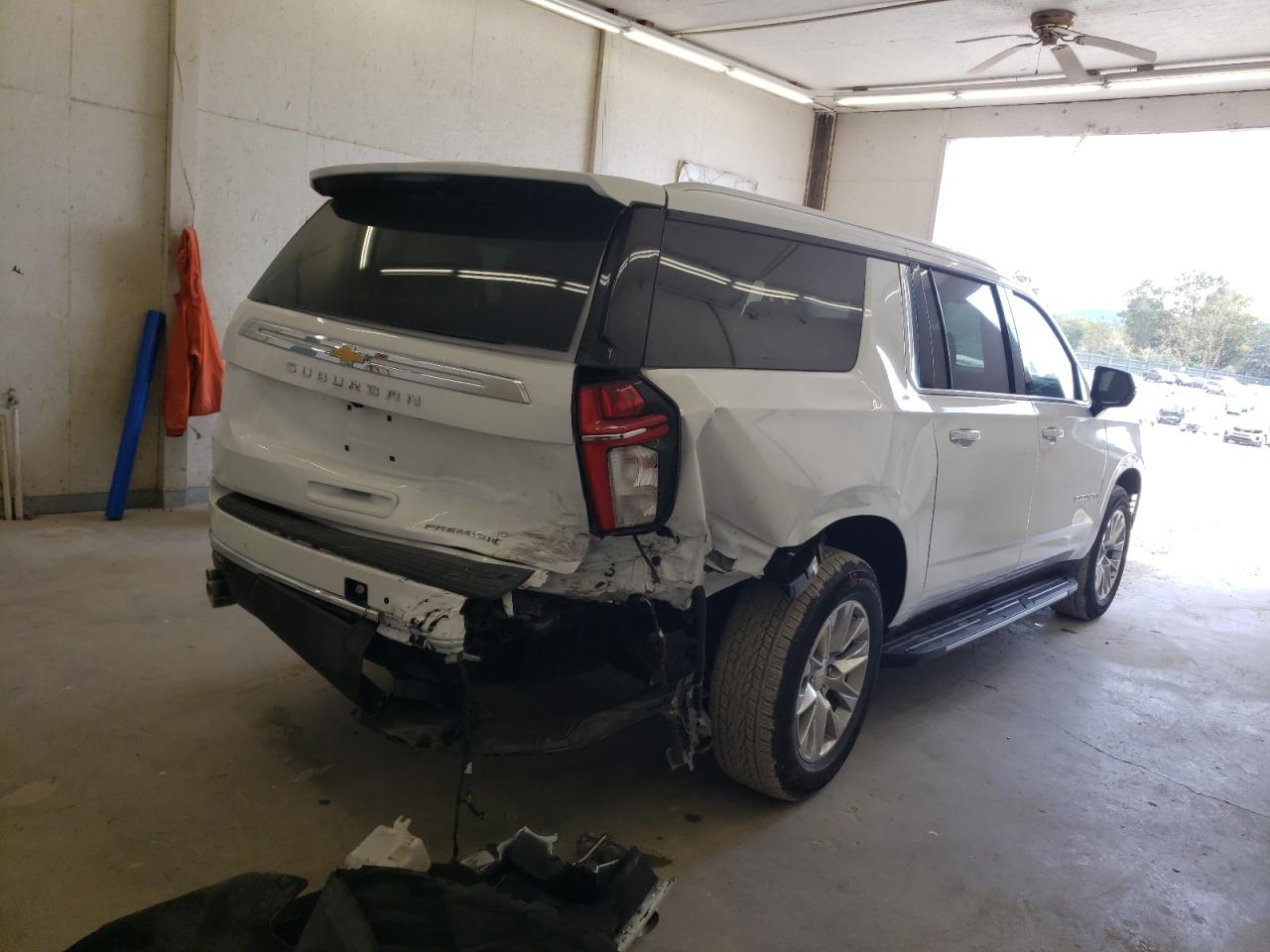 Obraz 3 z 2023 CHEVROLET SUBURBAN K1500 PREMIER 2023 z VIN 1GNSKFKD6PR451890