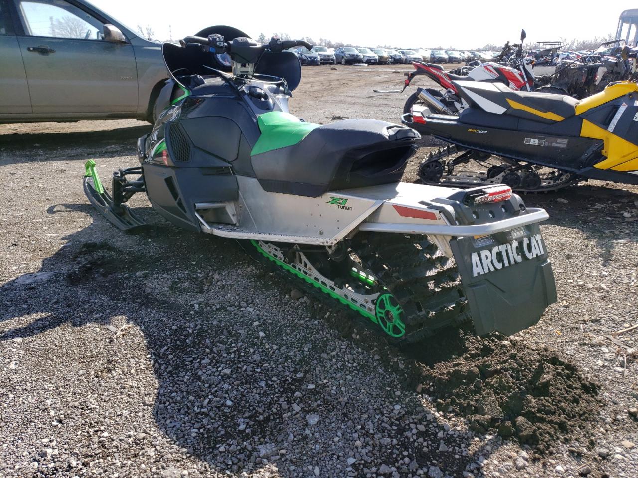Изображение 3 2011 ARCTIC CAT CAT 2011 с VIN 4UF11SNW1BT110303