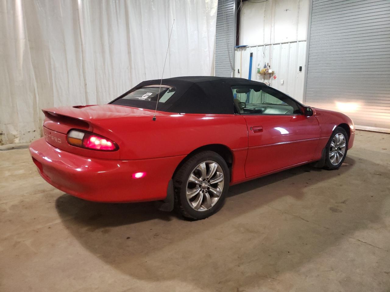 Image 3 of 2001 CHEVROLET CAMARO  2001 with VIN 2G1FP32K712115600