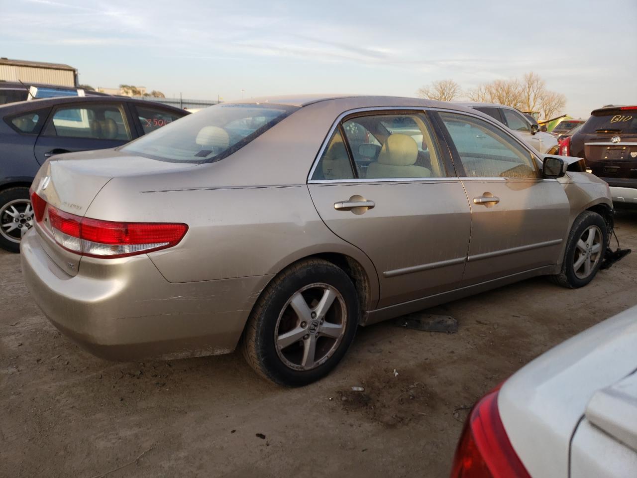 Изображение 3 2004 HONDA ACCORD EX 2004 с VIN 1HGCM56684A117370