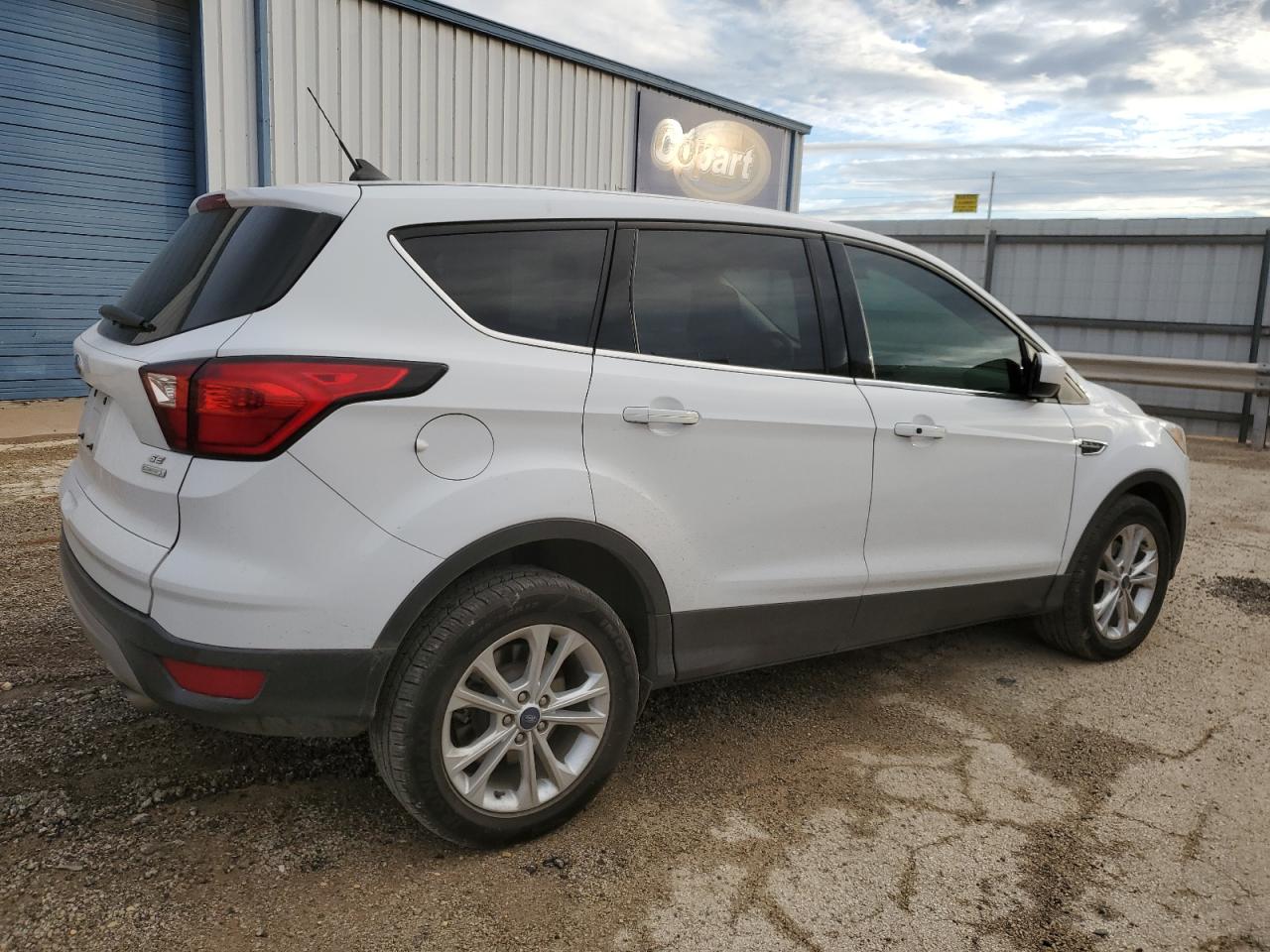 Obraz 3 z 2019 FORD ESCAPE SE 2019 z VIN 1FMCU0GD2KUA40954
