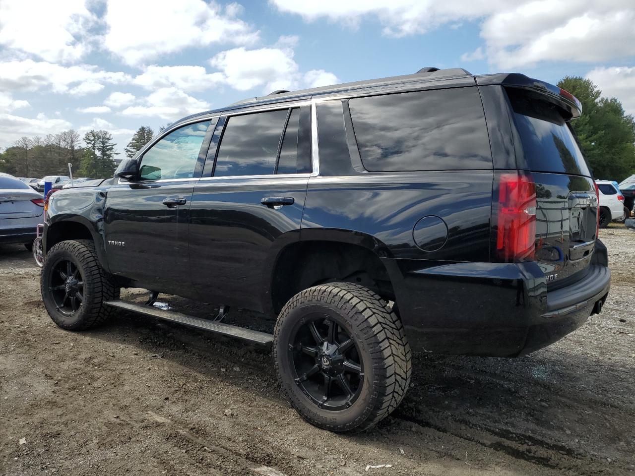 Obraz 2 z 2020 CHEVROLET TAHOE K1500 LS 2020 z VIN 1GNSKAKC9LR130446