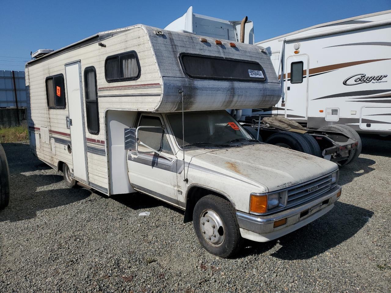 1987 TOYOTA PICKUP CAB CHASSIS RN75 DLX 1987 image
