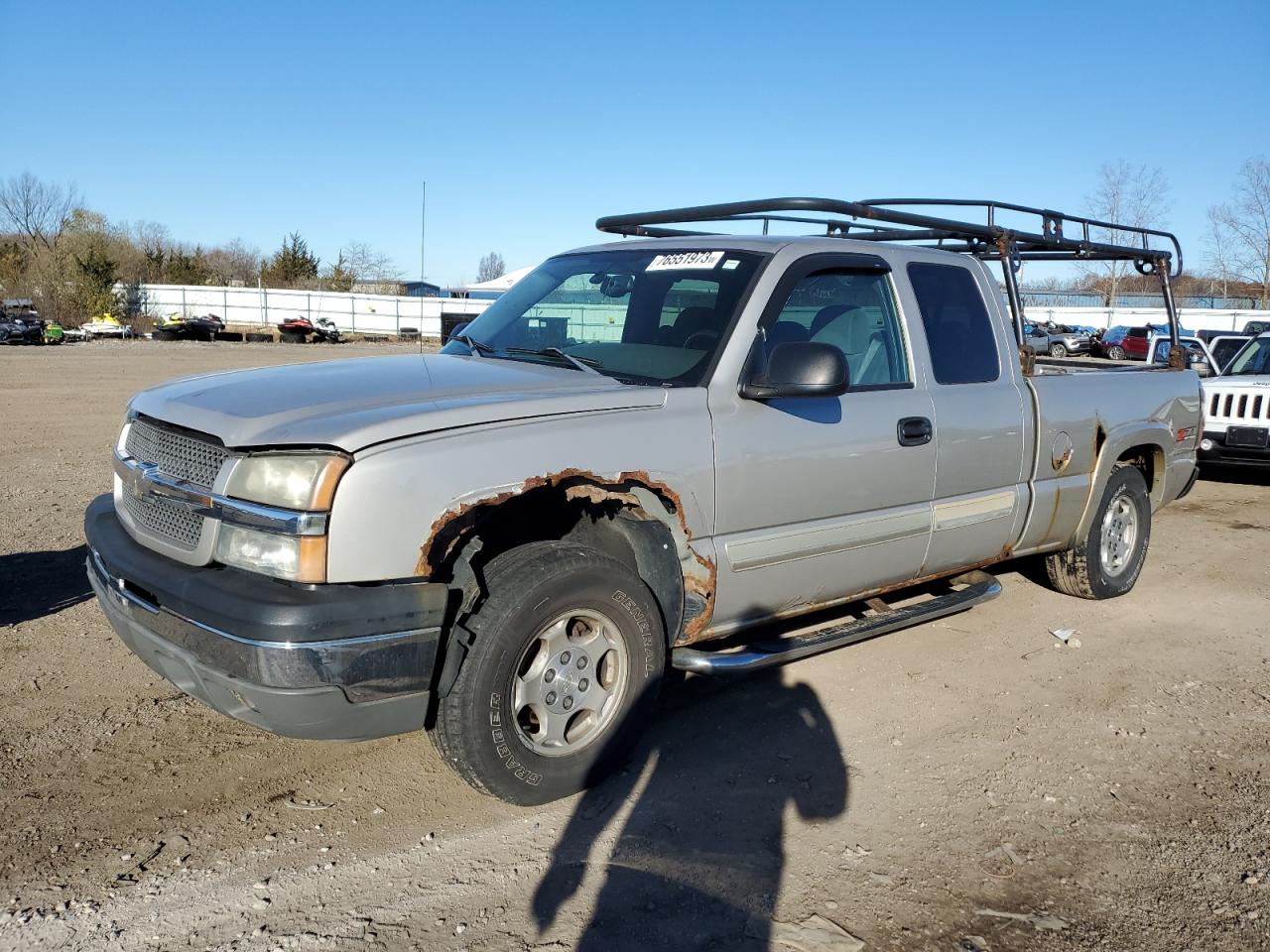 Image 1 of 2004 CHEVROLET SILVERADO K1500 2004 with VIN 2GCEK19T841352904