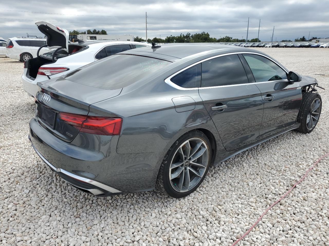 Изображение 3 2022 AUDI A5 PREMIUM PLUS 45 2022 с VIN WAUFACF51NA021000