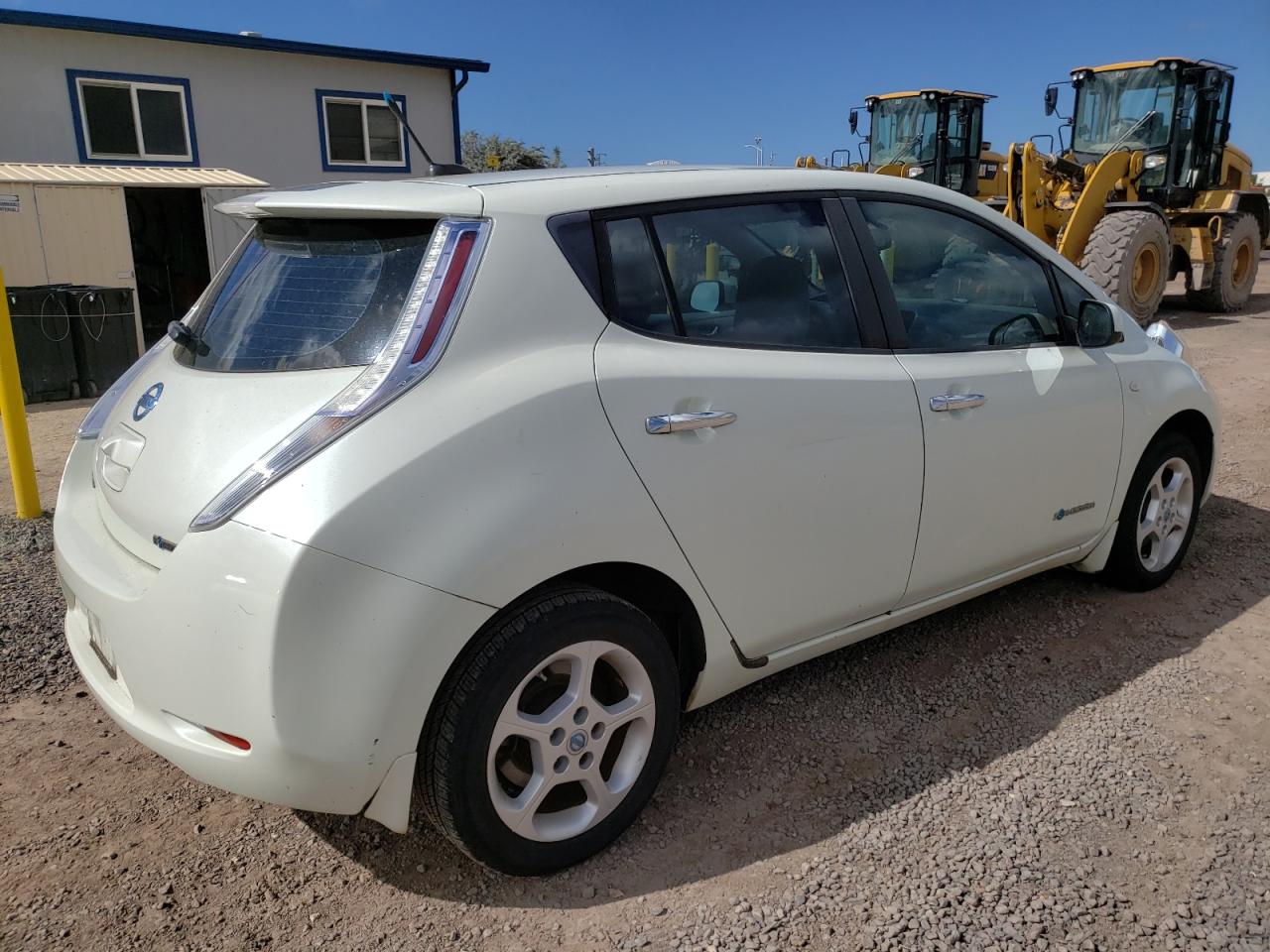 Изображение 3 2011 NISSAN LEAF SV 2011 с VIN JN1AZ0CP6BT005548