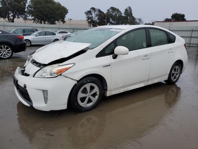 Image 1 of 2015 TOYOTA PRIUS  2015 with VIN JTDKN3DU8F1930045