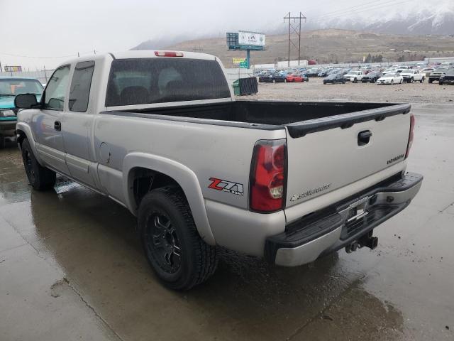Image 2 of 2004 CHEVROLET SILVERADO K1500 2004 with VIN 2GCEK19T741210821
