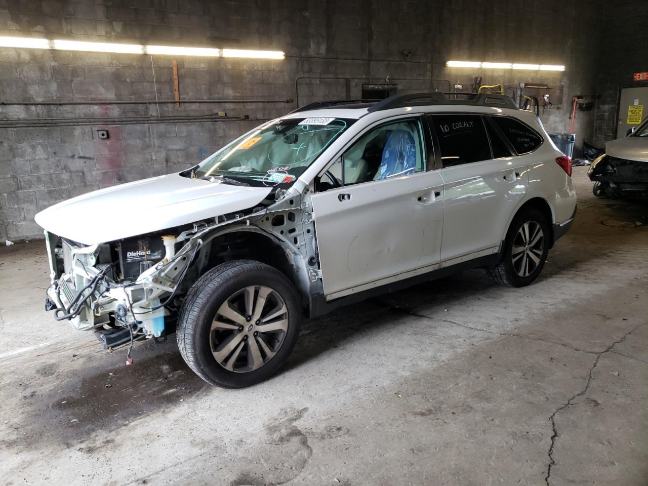 Изображение 1 2018 SUBARU OUTBACK 3.6R LIMITED 2018 с VIN 4S4BSENC7J3320804