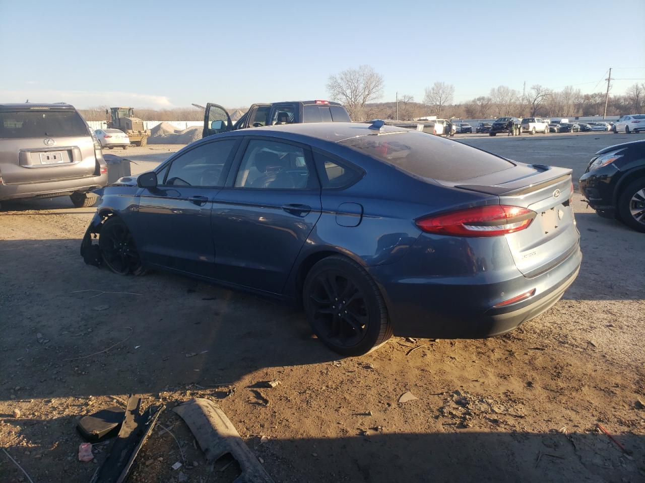 Image 2 of 2019 FORD FUSION SE 2019 with VIN 3FA6P0HDXKR233163