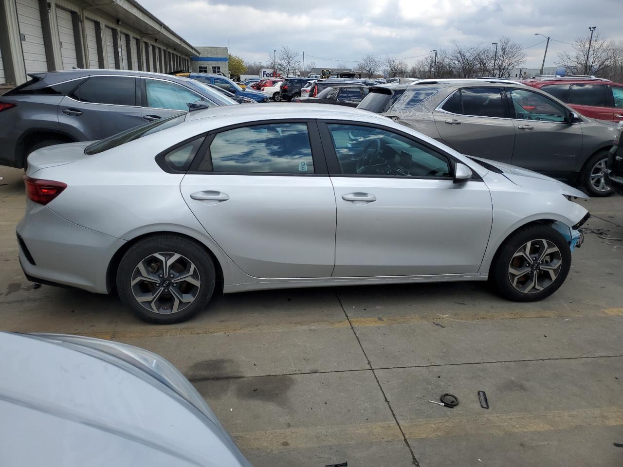 Изображение 3 2020 KIA FORTE FE 2020 с VIN 3KPF24AD7LE224875