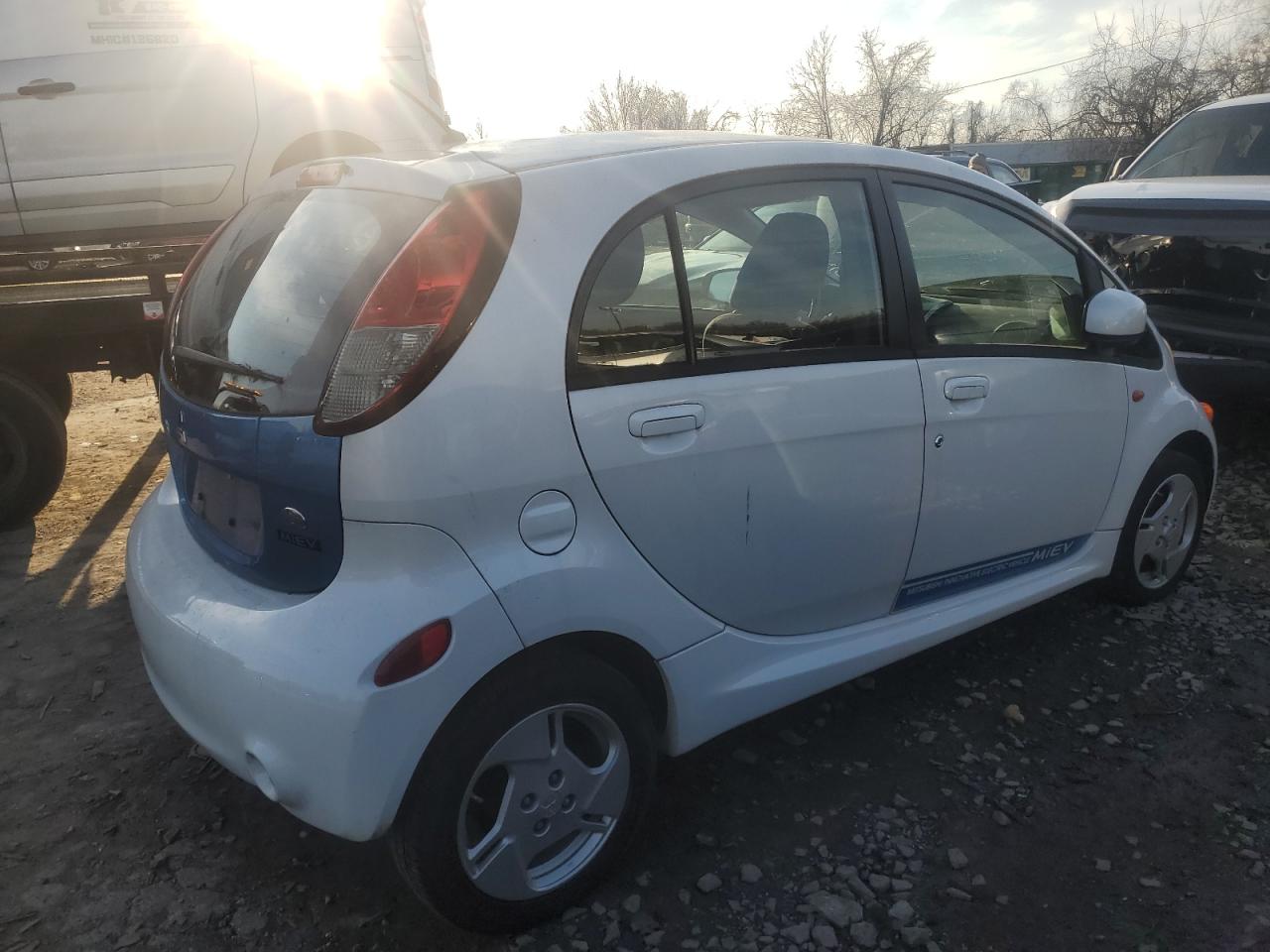 Obraz 3 z 2012 MITSUBISHI I MIEV ES 2012 z VIN JA3215H12CU021041