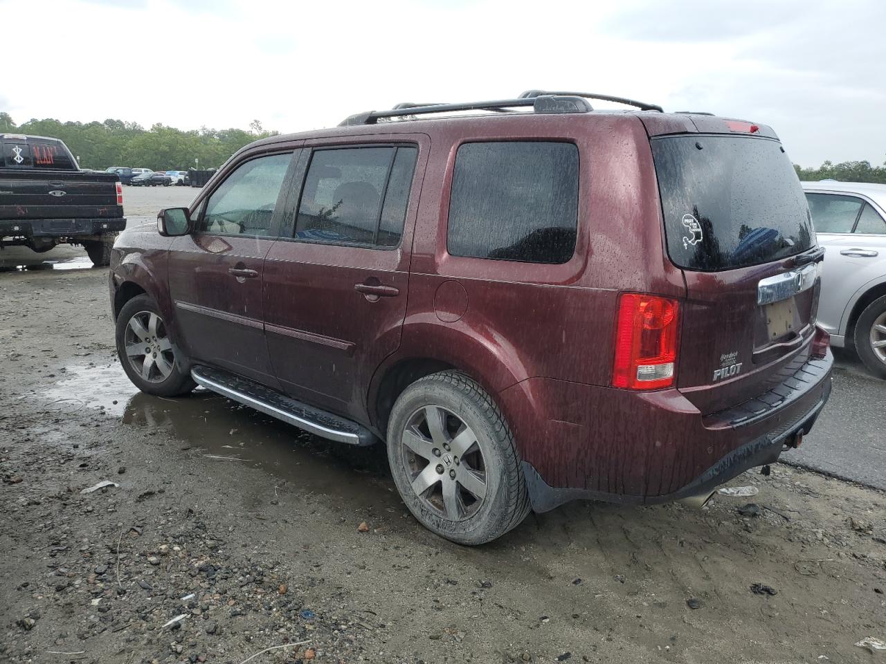 Image 2 of 2012 HONDA PILOT TOURING 2012 with VIN 5FNYF3H90CB040686