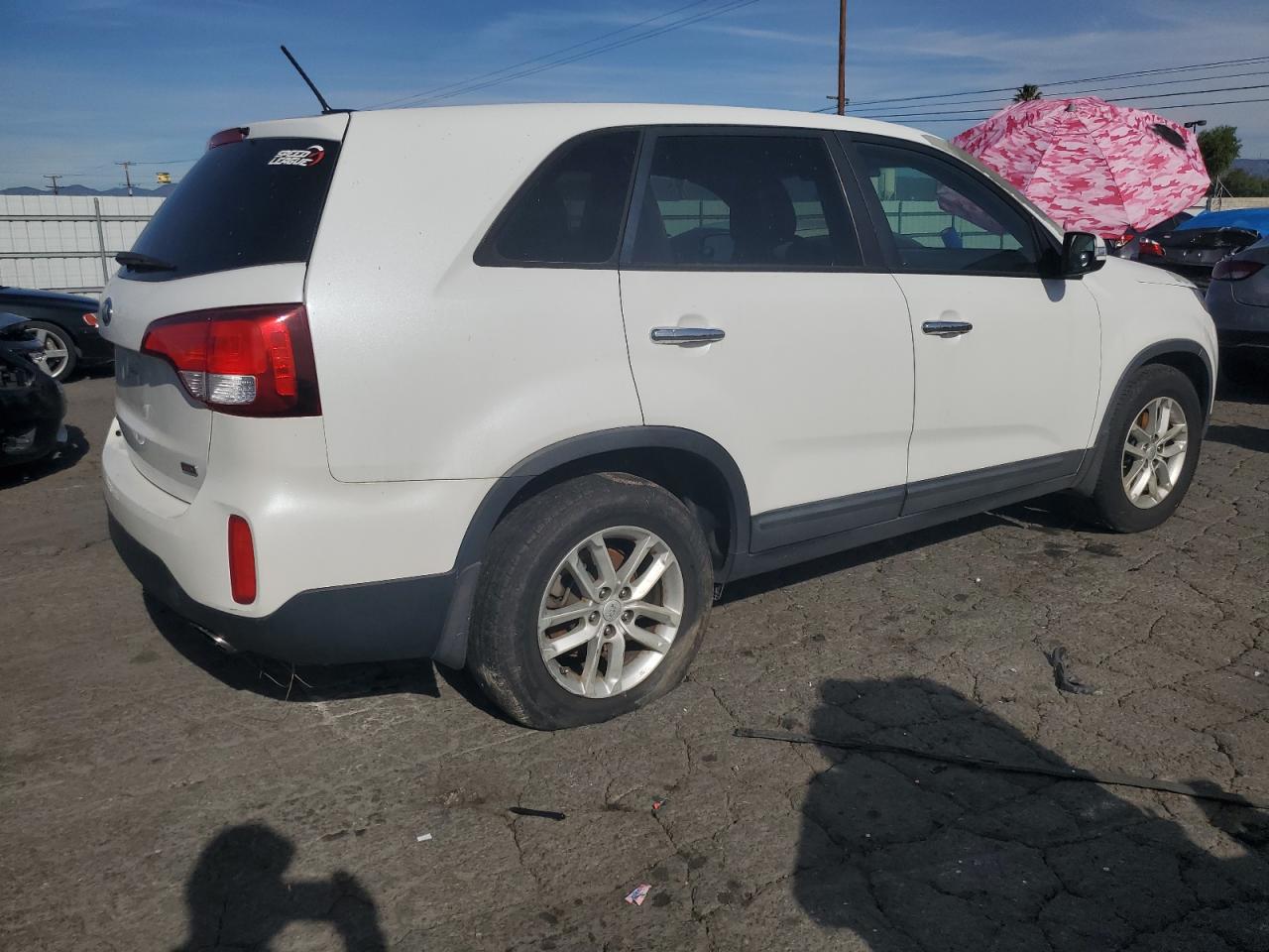 Image 3 of 2014 KIA SORENTO LX 2014 with VIN 5XYKT3A65EG486570