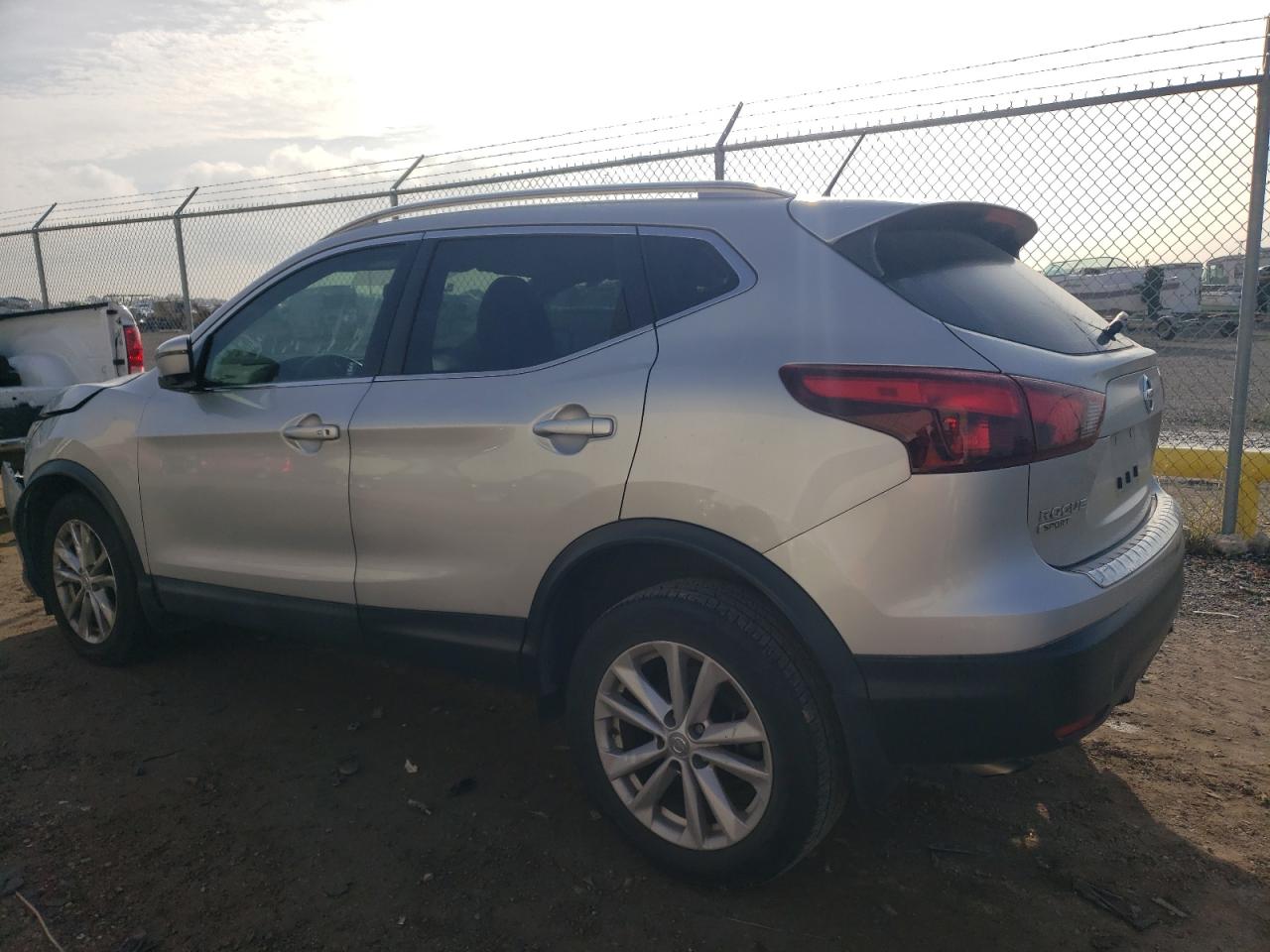 Изображение 2 2018 NISSAN ROGUE SPORT S 2018 с VIN JN1BJ1CP3JW158127