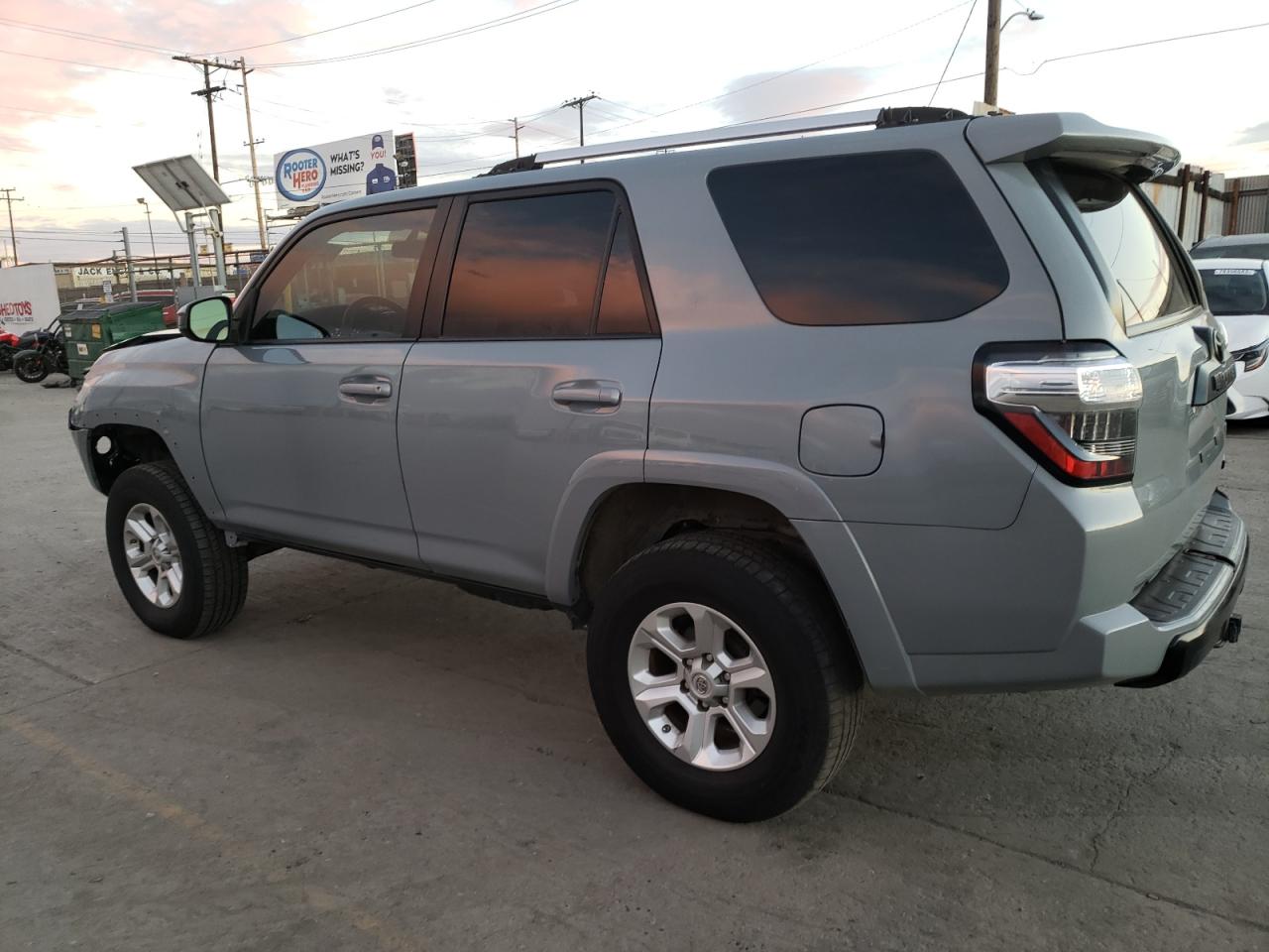 Image 2 of Toyota 4Runner Sr5/Sr5 Premium 2017 with VIN JTEBU5JR5H5425389