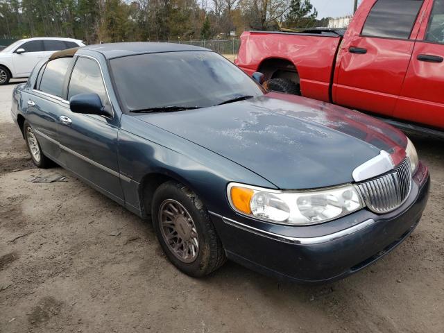 Image 1 of 1998 LINCOLN TOWN CAR SIGNATURE 1998 with VIN 1LNFM82W1WY608968