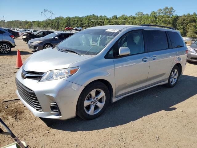2019 TOYOTA SIENNA LE 2019 image
