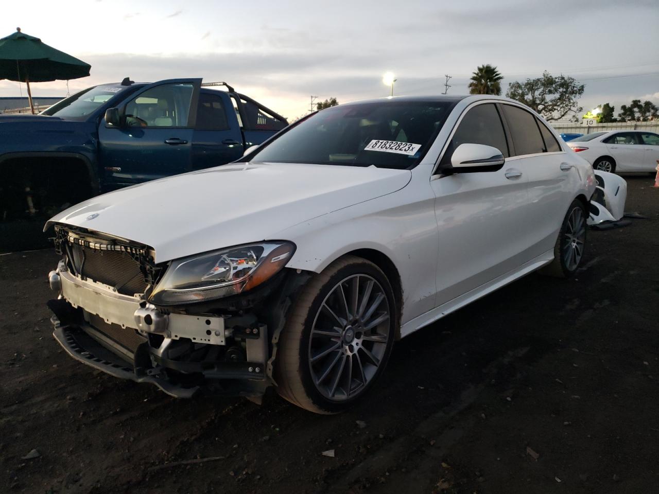 Obraz 1 z 2016 MERCEDES-BENZ C 300 2016 z VIN 55SWF4JB4GU144970