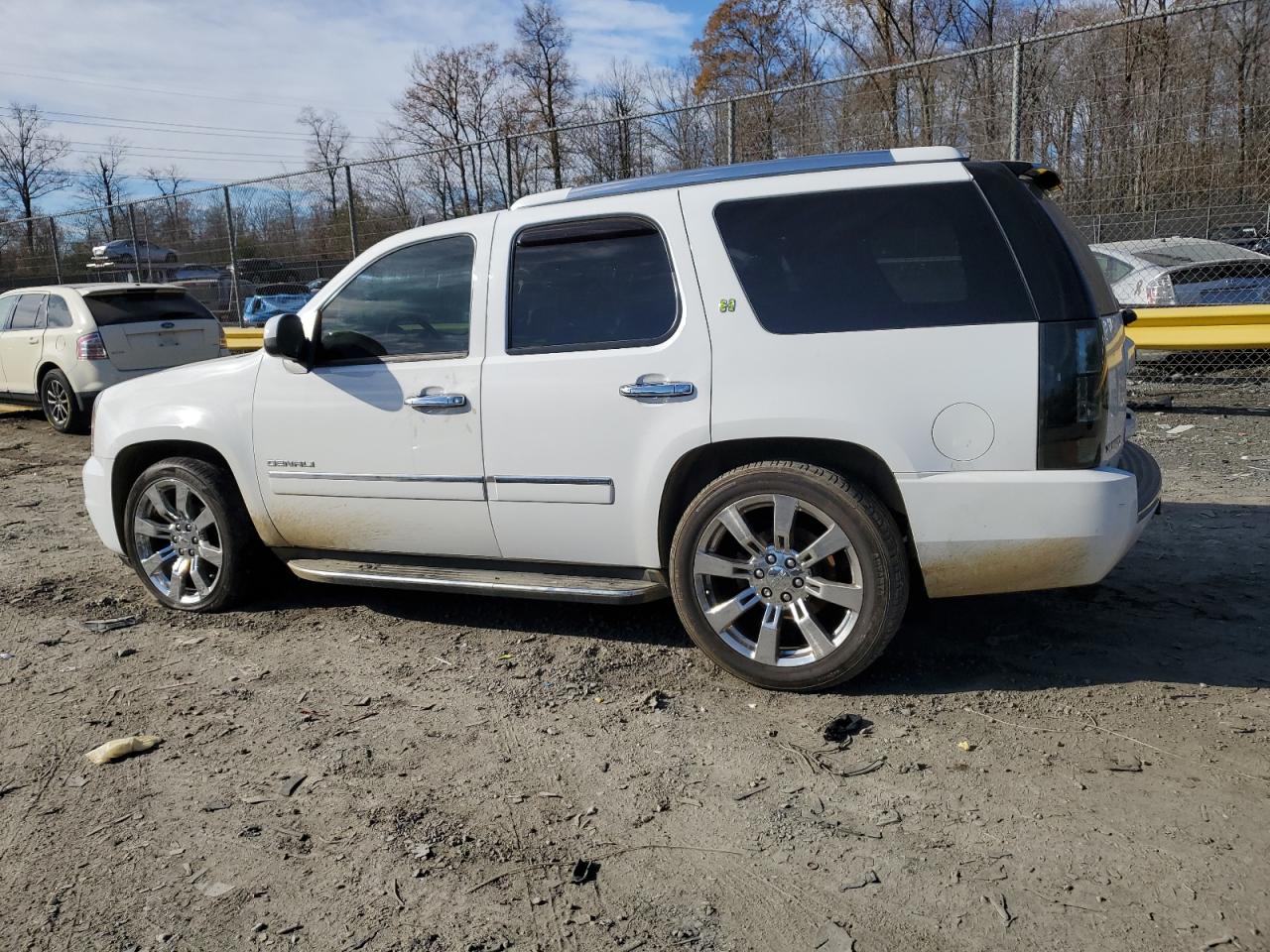 Obraz 2 z 2011 GMC YUKON DENALI HYBRID 2011 z VIN 1GKS1GEJ3BR121723