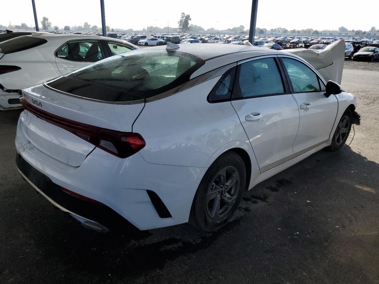 Изображение 3 2023 KIA K5 LXS 2023 с VIN 5XXG14J23PG221068