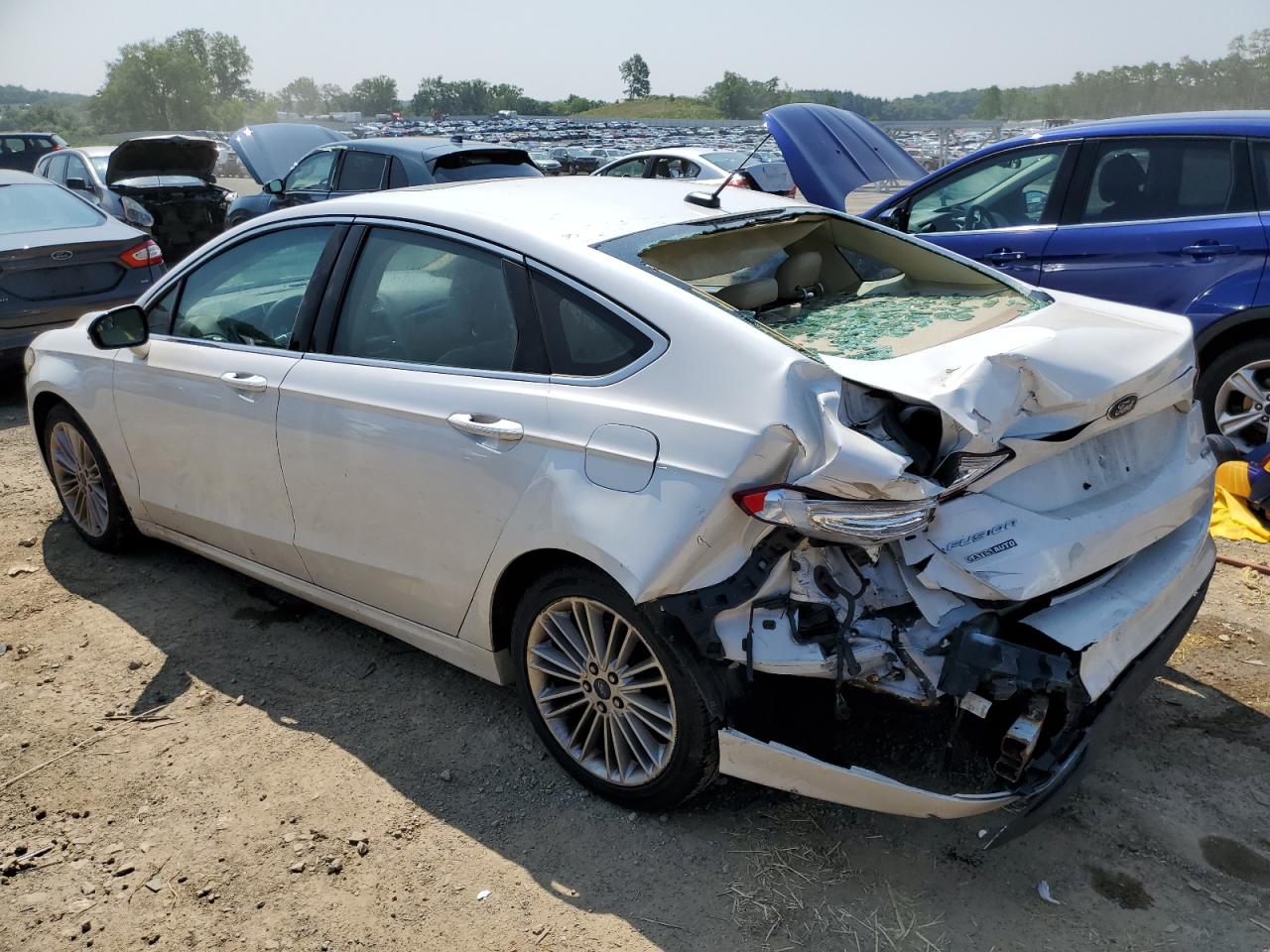 Image 2 of 2014 FORD FUSION SE 2014 with VIN 3FA6P0HD9ER183280