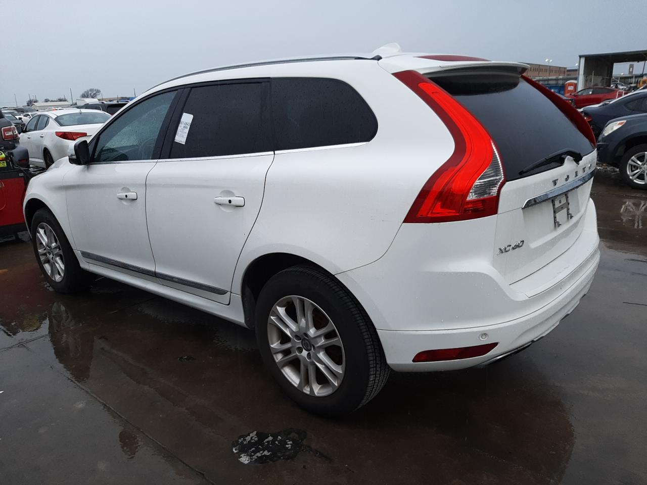 Изображение 2 2015 VOLVO XC60 T5 PLATINUM 2015 с VIN YV440MDM3F2726841