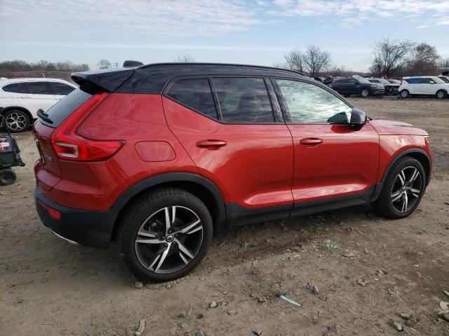 Obraz 3 z 2020 VOLVO XC40 T5 R-DESIGN 2020 z VIN YV4162UM5L2187236