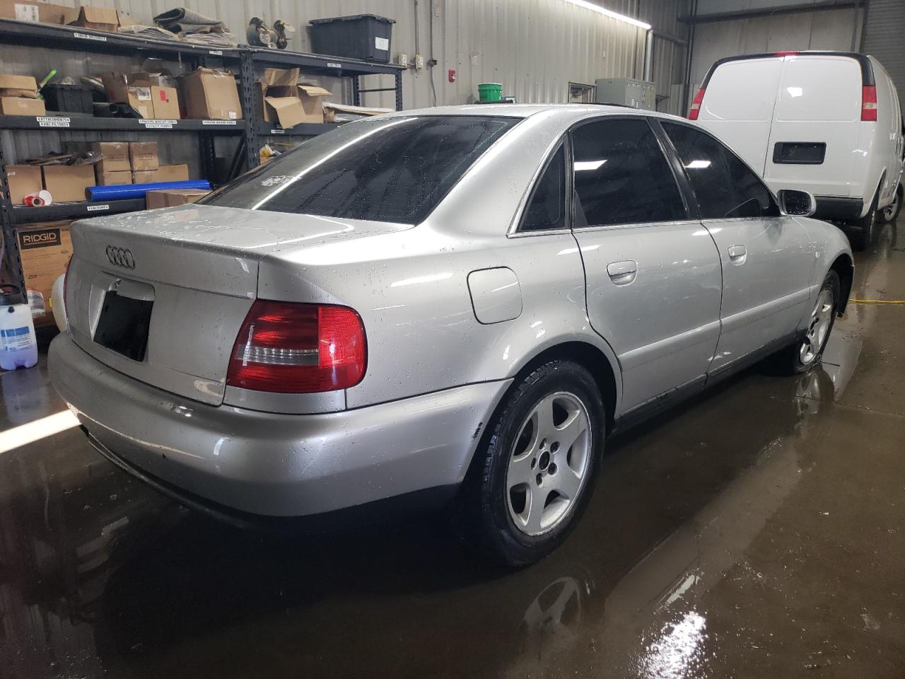 Obraz 3 z 1999 AUDI A4 2.8 QUATTRO 1999 z VIN WAUED28D7XA292003