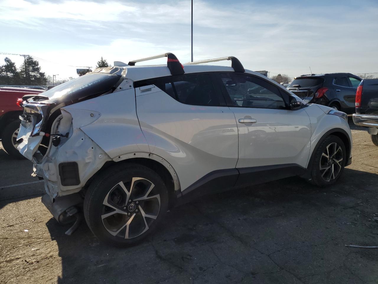 Image 3 of 2018 TOYOTA C-HR XLE 2018 with VIN NMTKHMBX0JR009510