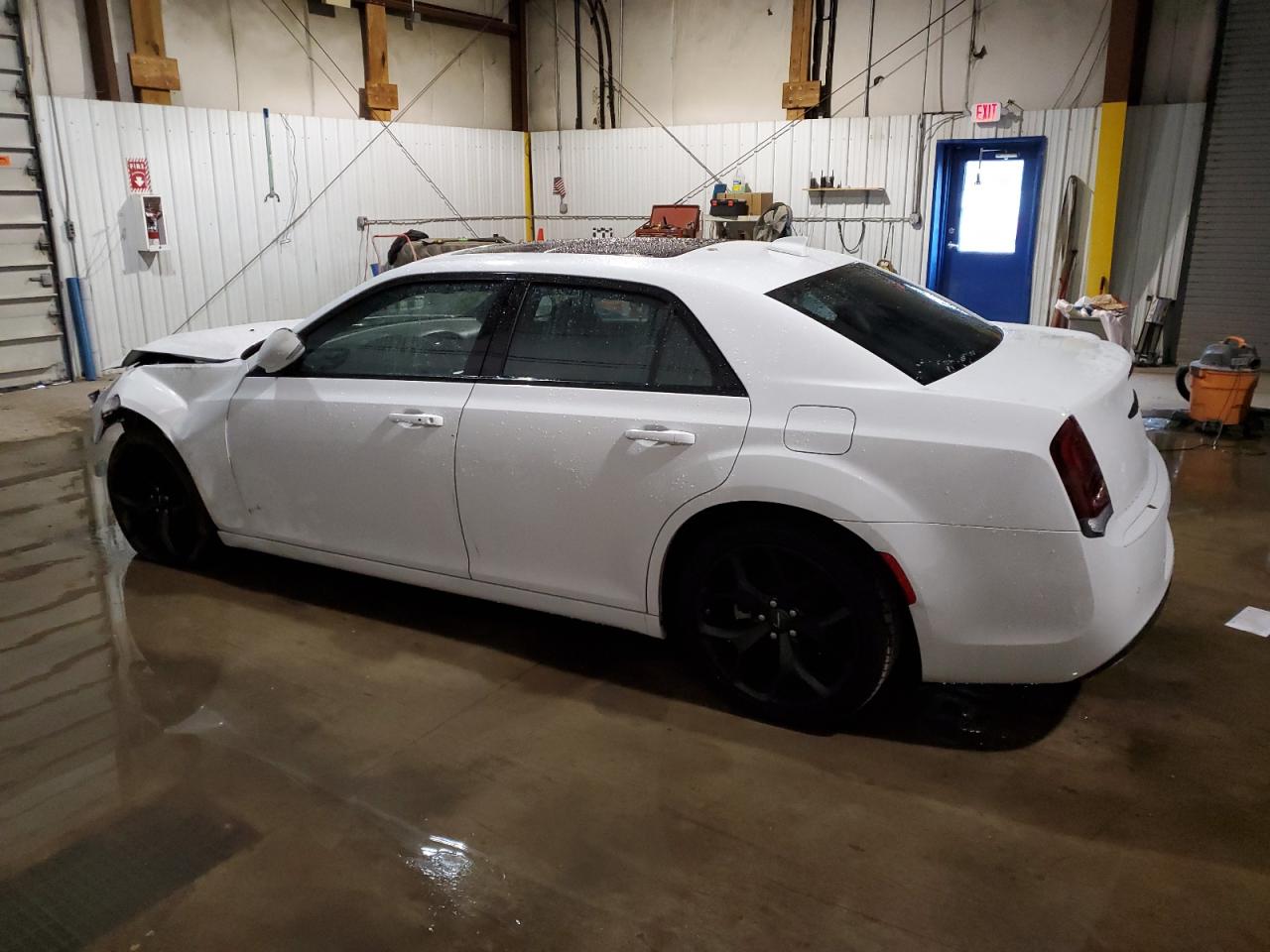 Image 2 of 2022 CHRYSLER 300 S 2022 with VIN 2C3CCABG9NH167467