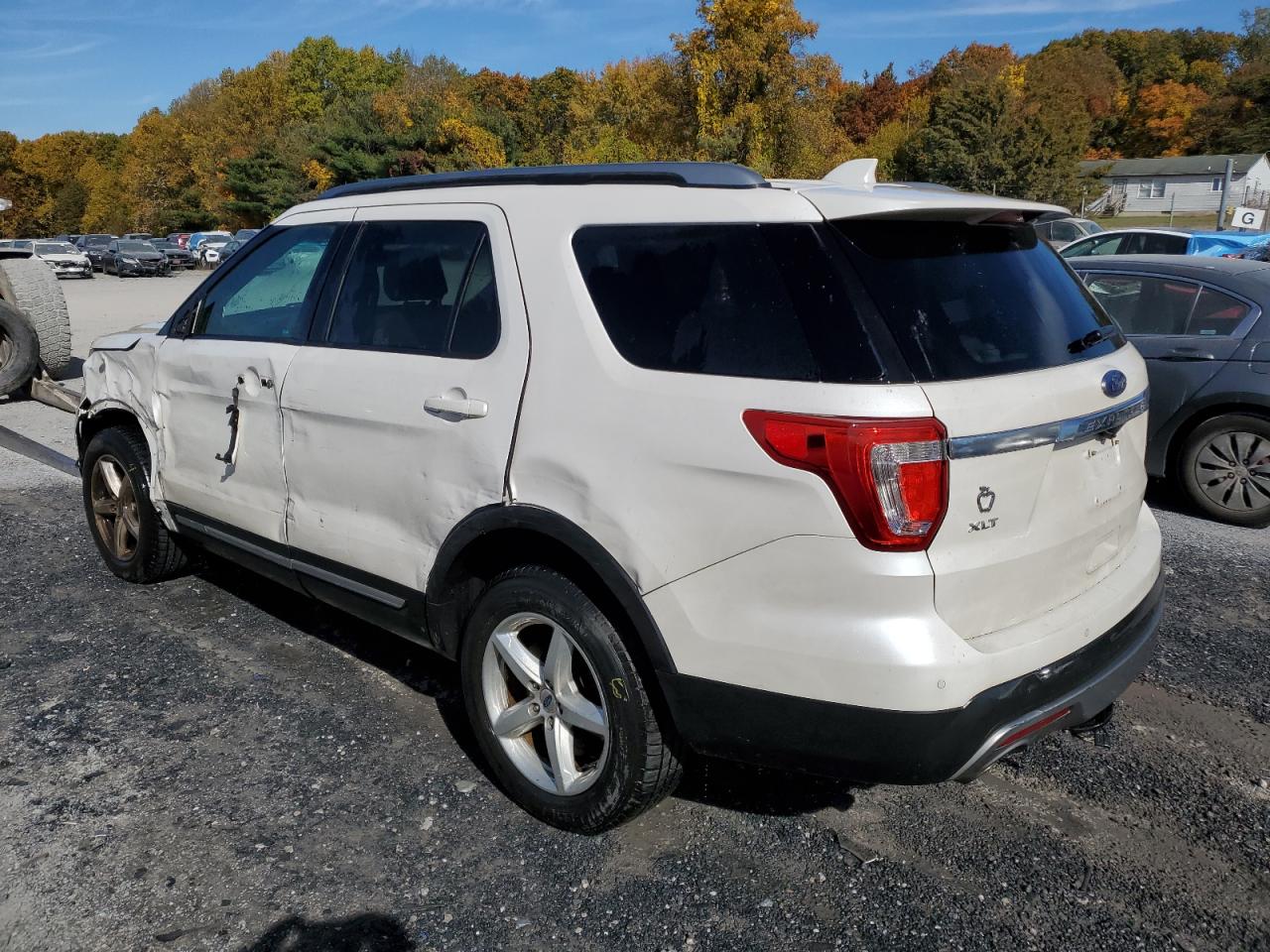 Image 2 of 2016 FORD EXPLORER XLT 2016 with VIN 1FM5K8D80GGA41871