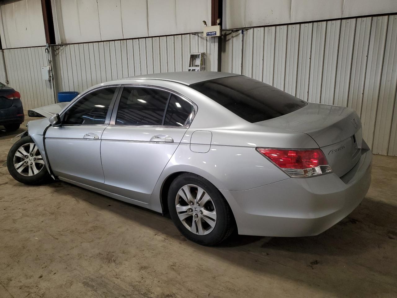 Изображение 2 2010 HONDA ACCORD LX 2010 с VIN 1HGCP2F37AA163358
