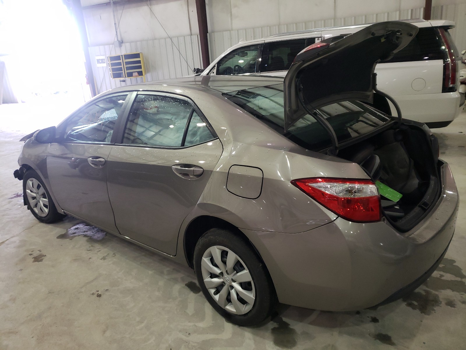Image 3 of 2014 TOYOTA COROLLA L 2014 with VIN 2T1BURHEXEC085413
