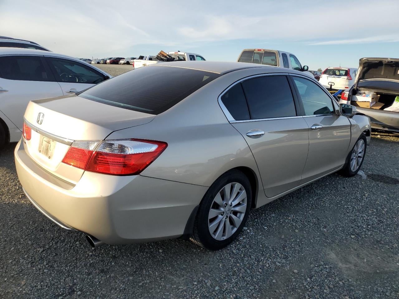 Image 3 of 2013 HONDA ACCORD EX 2013 with VIN 1HGCR2F70DA051633