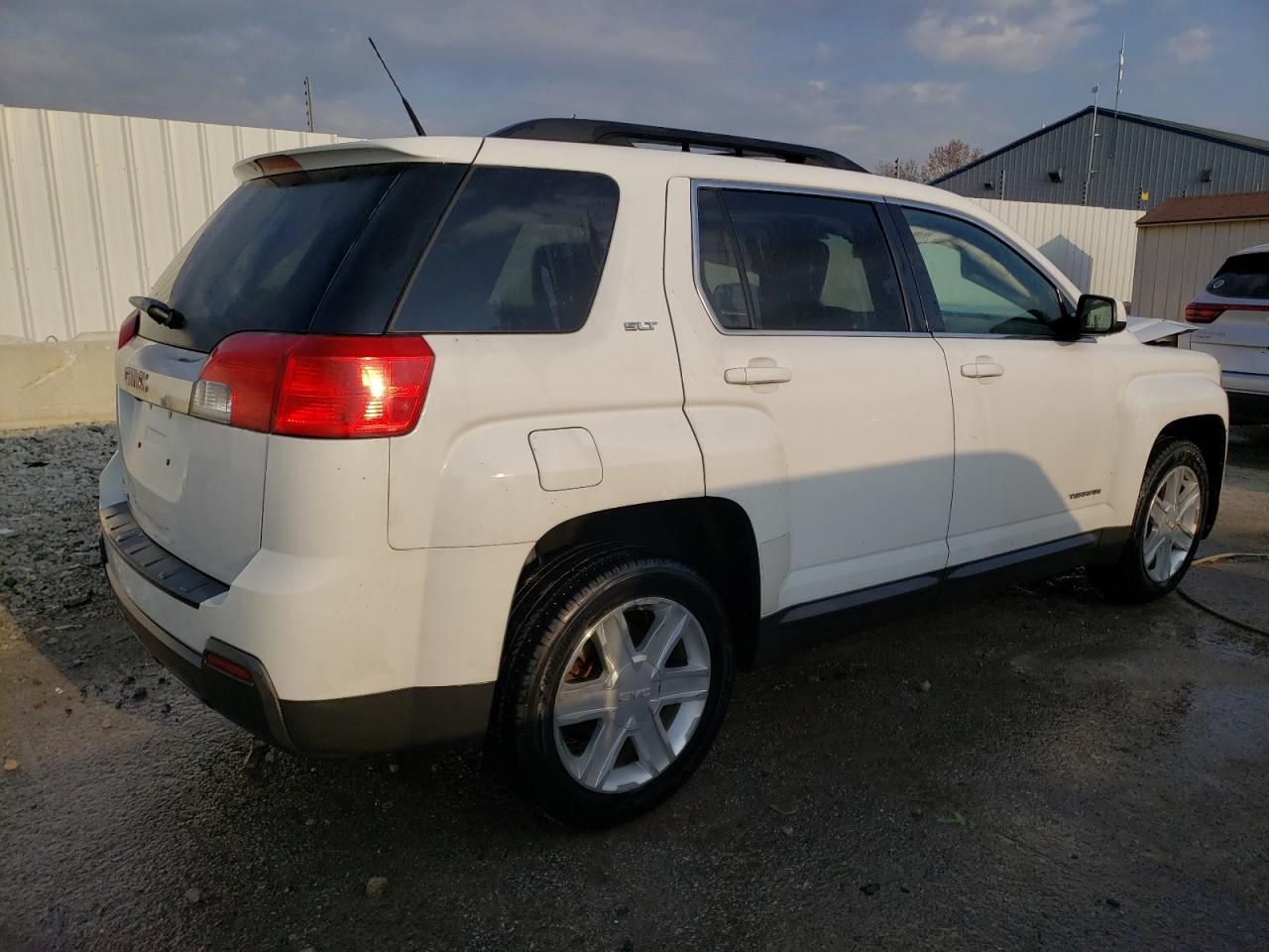 Image 3 of 2011 GMC TERRAIN SLT 2011 with VIN 2CTALUEC2B6431492