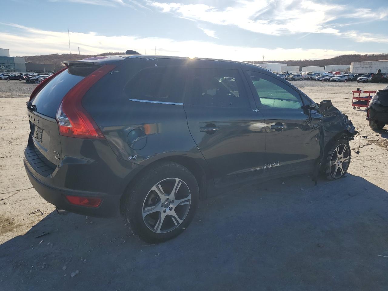 Obraz 3 z 2013 VOLVO XC60 T6 2013 z VIN YV4902DZXD2465727