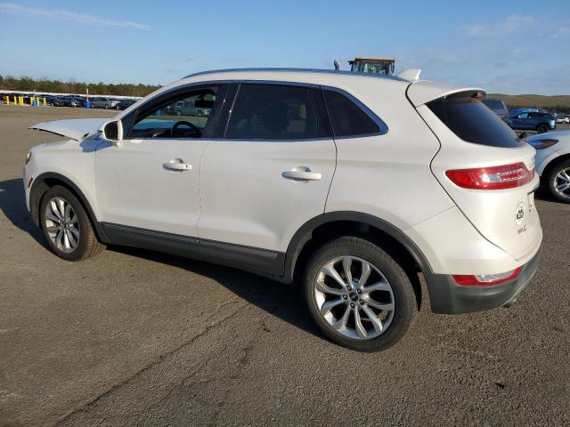 Image 2 of 2019 LINCOLN MKC SELECT 2019 with VIN 5LMCJ2D94KUL37192