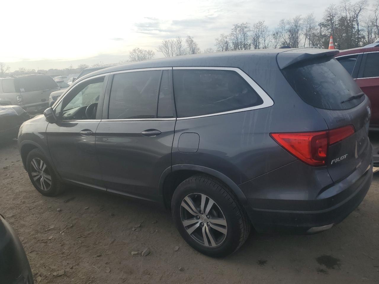 Obraz 2 z 2018 HONDA PILOT EXL 2018 z VIN 5FNYF6H5XJB052131