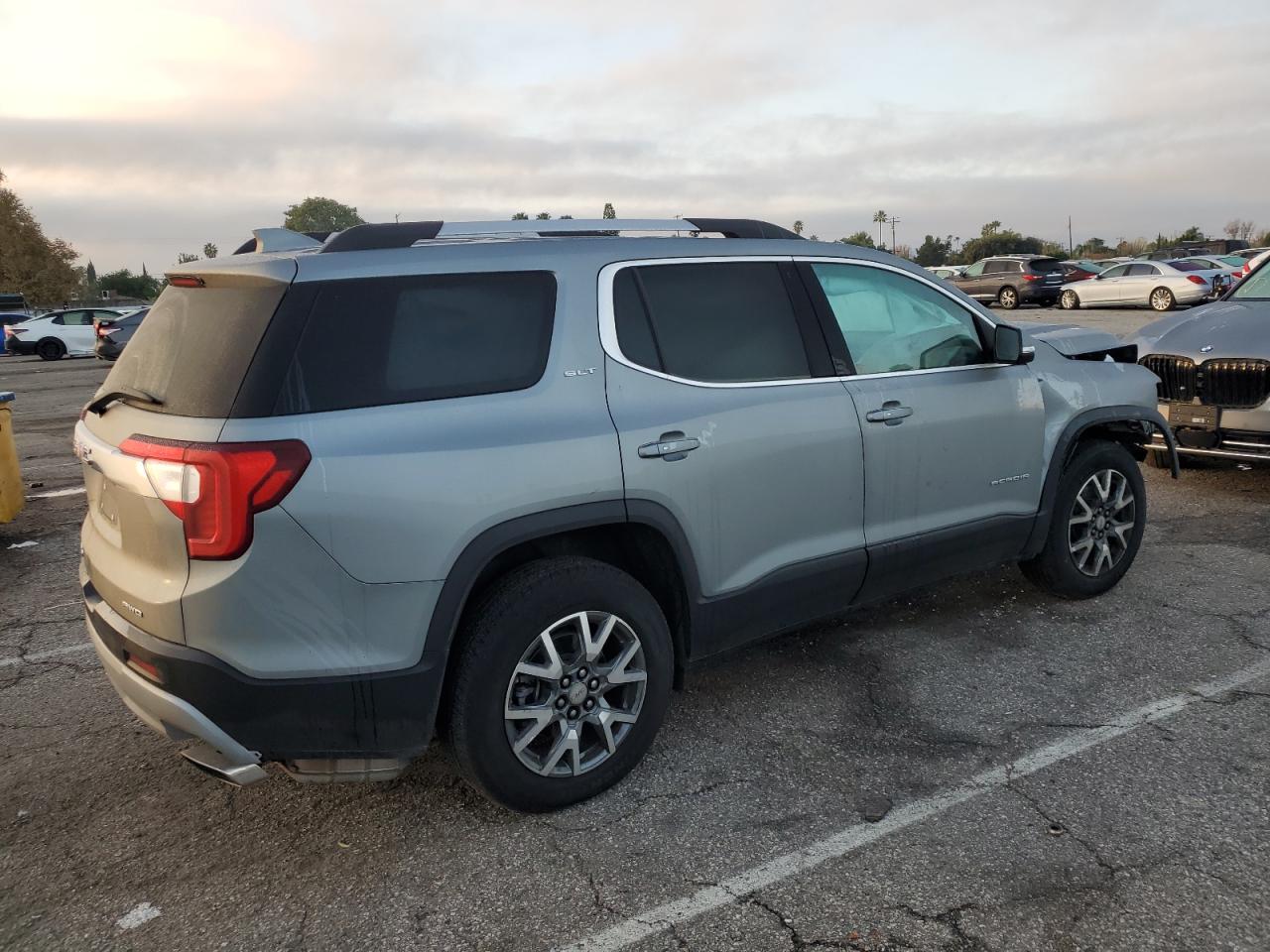 Obraz 3 z 2023 GMC ACADIA SLT 2023 z VIN 1GKKNUL48PZ221484