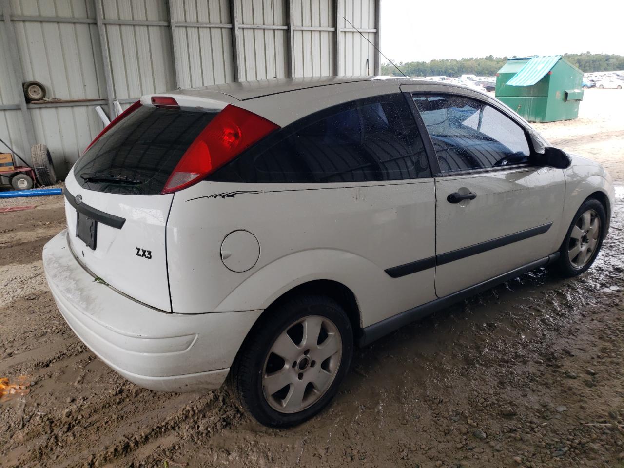 Image 3 of 2002 FORD FOCUS ZX3 2002 with VIN 3FAFP31352R166071