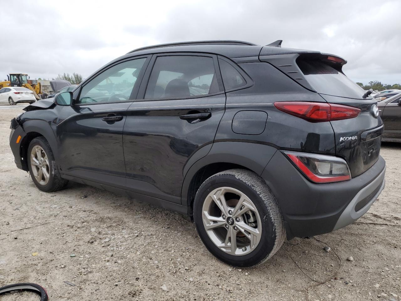 Изображение 2 2023 HYUNDAI KONA SEL 2023 с VIN KM8K62ABXPU971136