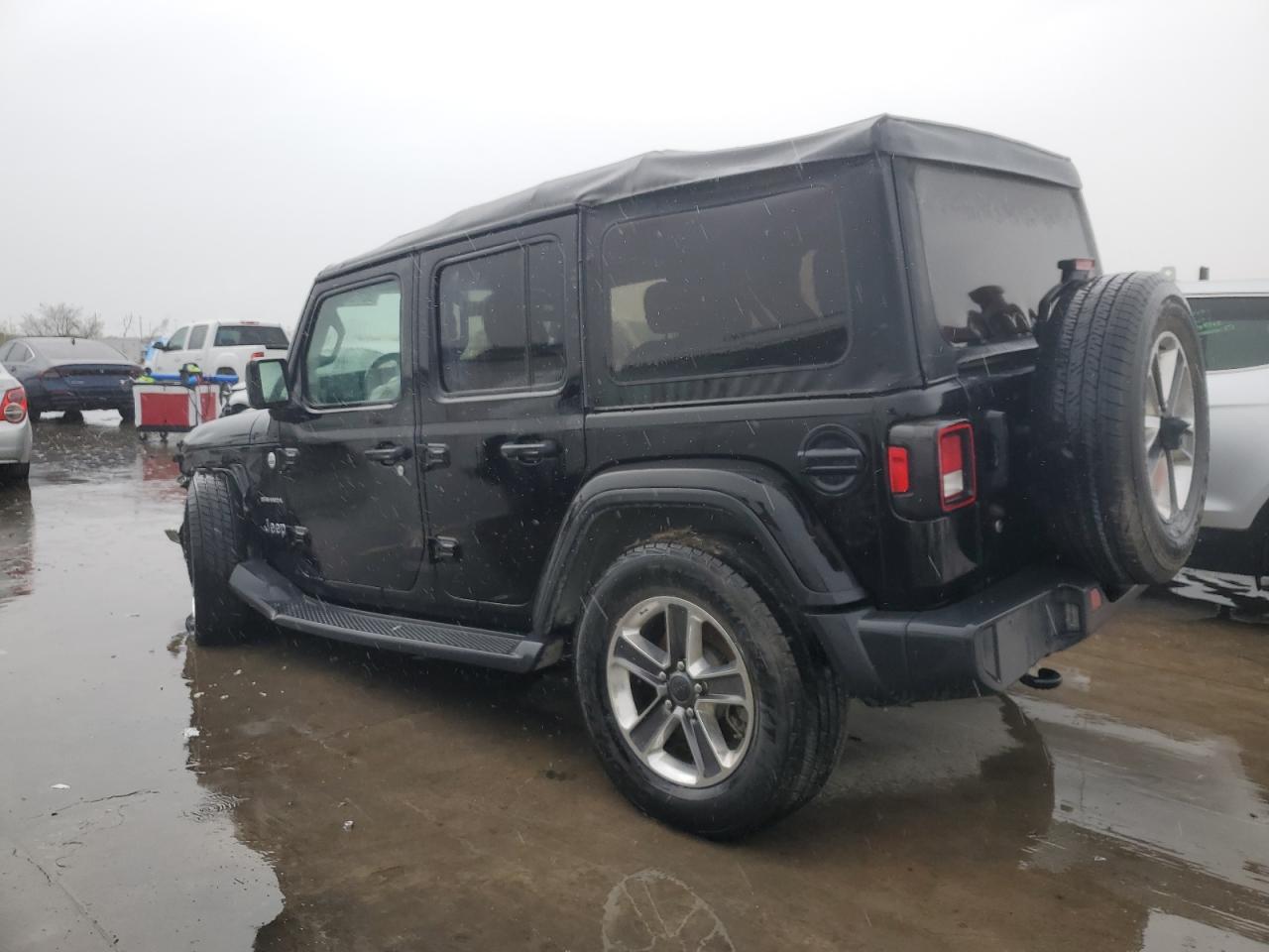 Image 2 of 2020 JEEP WRANGLER UNLIMITED SAHARA 2020 with VIN 1C4HJXEN6LW159586